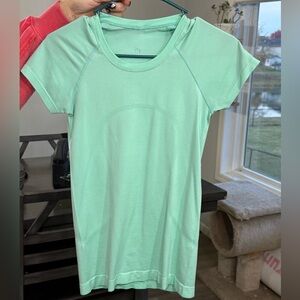 Lululemon Swiftly tech